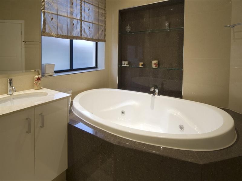 46 Shearwater Esplanade, Runaway Bay QLD 4216