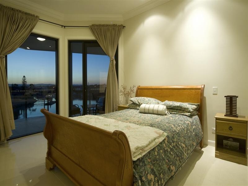 46 Shearwater Esplanade, Runaway Bay QLD 4216