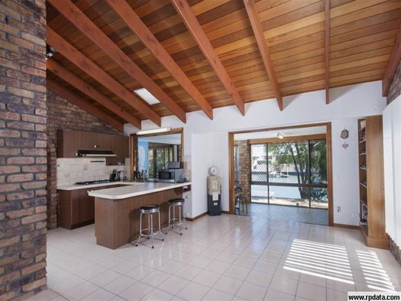 12 Pebble Beach Drive, Runaway Bay QLD 4216