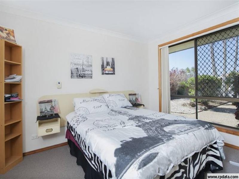 12 Pebble Beach Drive, Runaway Bay QLD 4216