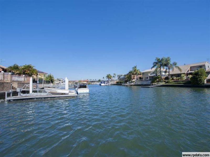 12 Pebble Beach Drive, Runaway Bay QLD 4216