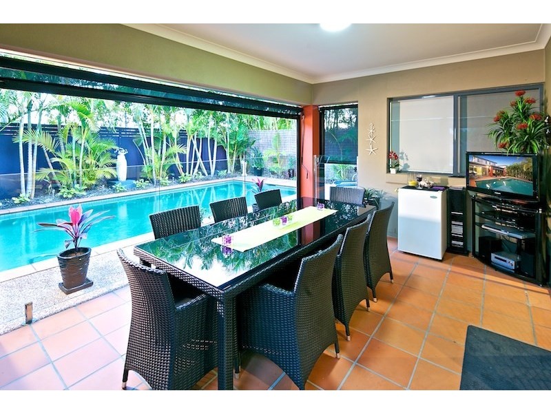 539 Oyster Cove Promenade, Helensvale QLD 4212