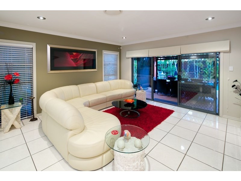 539 Oyster Cove Promenade, Helensvale QLD 4212