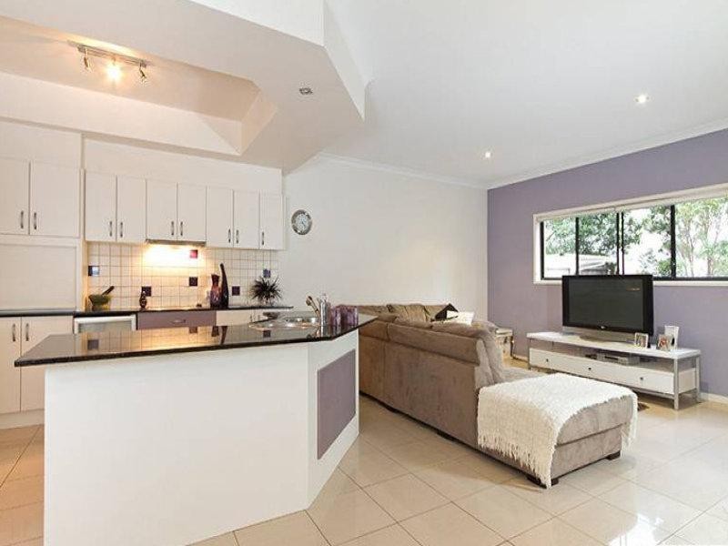 3/445 Pine Ridge Road, Runaway Bay QLD 4216