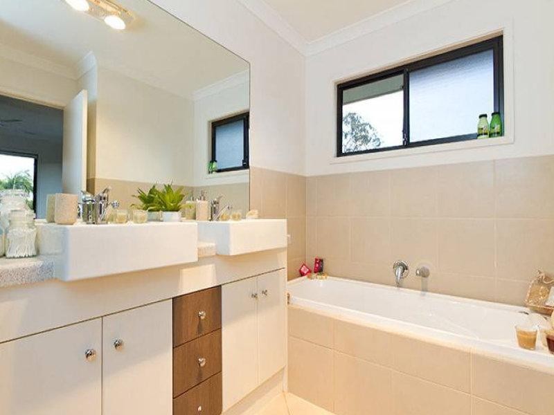 3/445 Pine Ridge Road, Runaway Bay QLD 4216