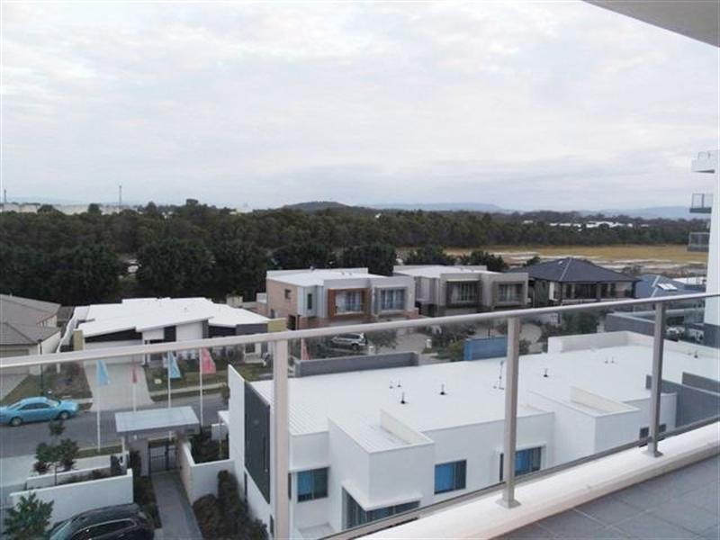 401 6 “Sirocco” Compass Drive, Biggera Waters QLD 4216