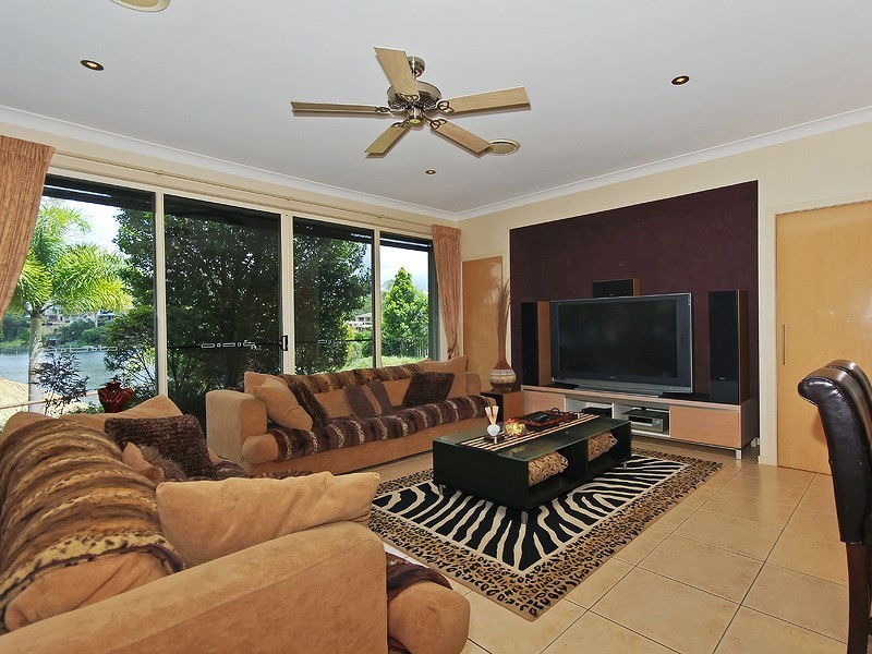 25 Brittany Drive, Oxenford QLD 4210