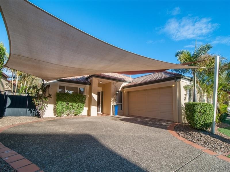 35 Ken Crescent, Helensvale QLD 4212