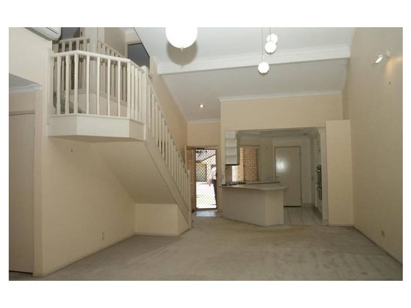 2/264-268 Oxley Drive, Coombabah QLD 4216