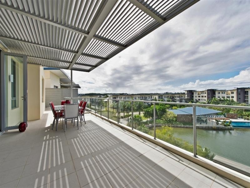 342/3 Pendraat Parade, Hope Island QLD 4212
