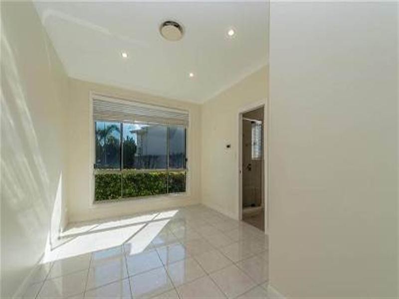 29 Mandolin Avenue, Helensvale QLD 4212