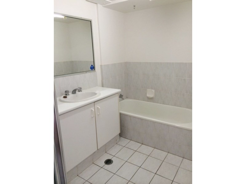 13/418 Marine Parade, Biggera Waters QLD 4216