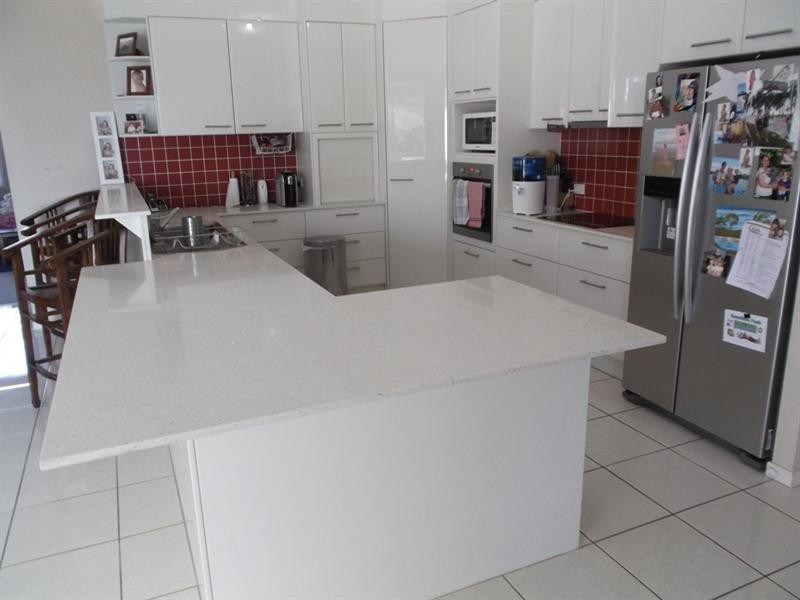 8 Welumba Close, Pacific Pines QLD 4211