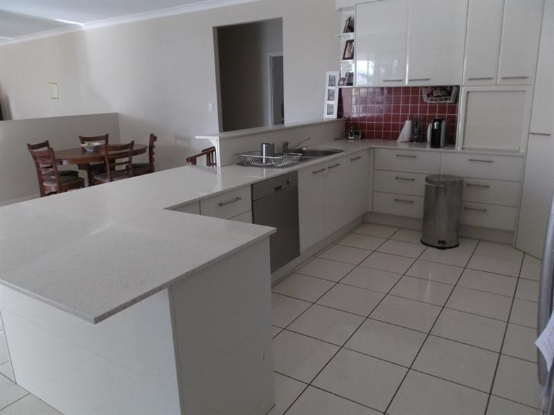 8 Welumba Close, Pacific Pines QLD 4211