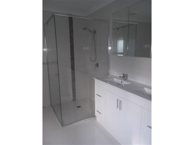 2/27 Clark Street, Biggera Waters QLD 4216