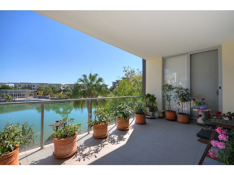 227/3 Pendraat Parade, Hope Island QLD 4212