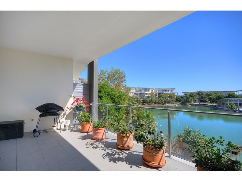 227/3 Pendraat Parade, Hope Island QLD 4212