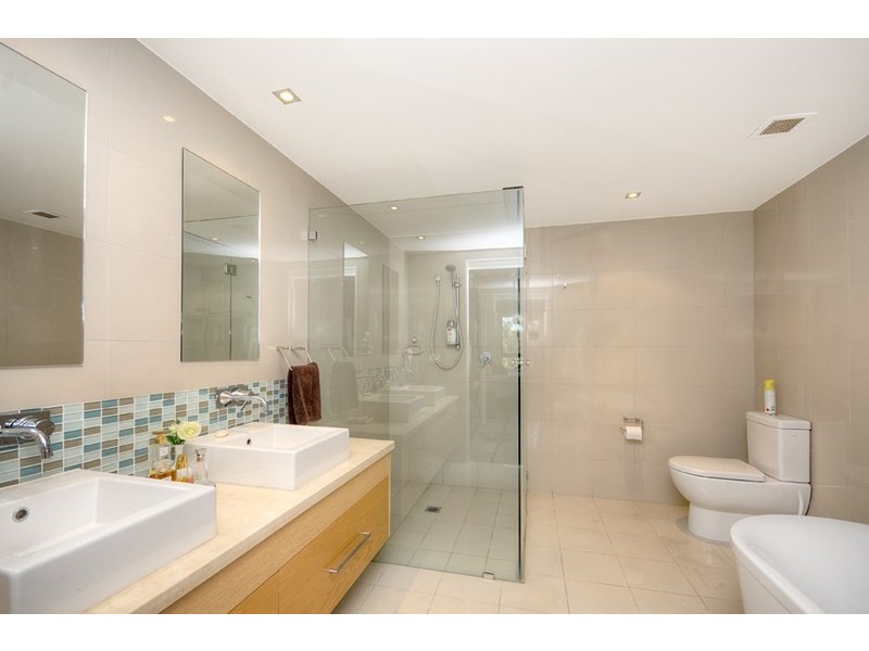 227/3 Pendraat Parade, Hope Island QLD 4212