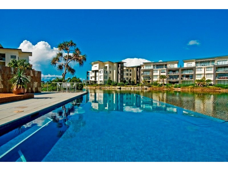227/3 Pendraat Parade, Hope Island QLD 4212