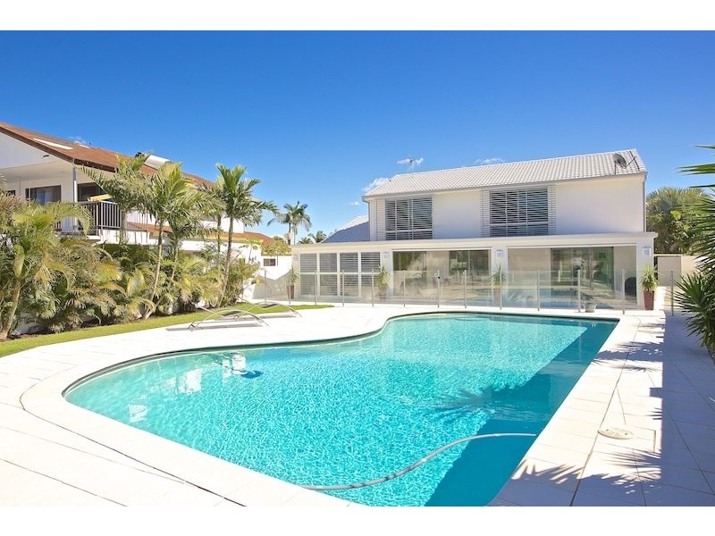 45 Daru Avenue, Runaway Bay QLD 4216