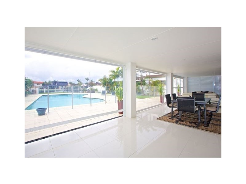 45 Daru Avenue, Runaway Bay QLD 4216