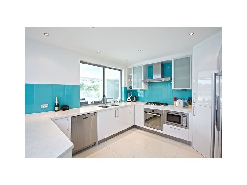 45 Daru Avenue, Runaway Bay QLD 4216