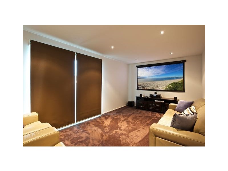 45 Daru Avenue, Runaway Bay QLD 4216