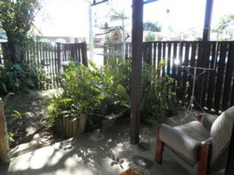 14 Victor Avenue, Paradise Point QLD 4216