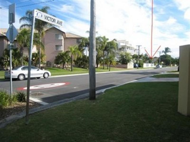 14 Victor Avenue, Paradise Point QLD 4216