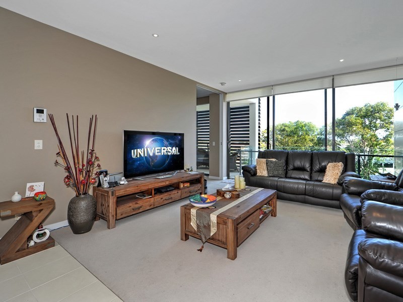 1304/1 Sunset Avenue, Paradise Point QLD 4216