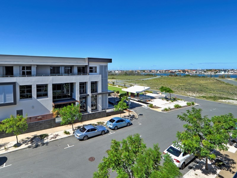 1304/1 Sunset Avenue, Paradise Point QLD 4216