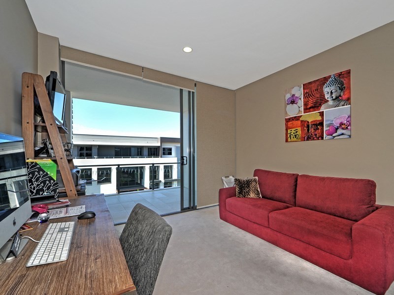 1304/1 Sunset Avenue, Paradise Point QLD 4216