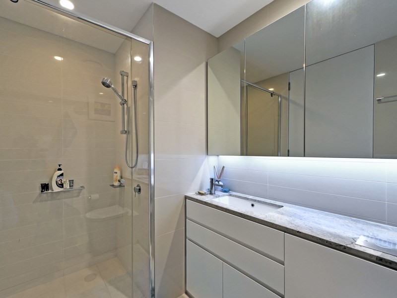 1304/1 Sunset Avenue, Paradise Point QLD 4216