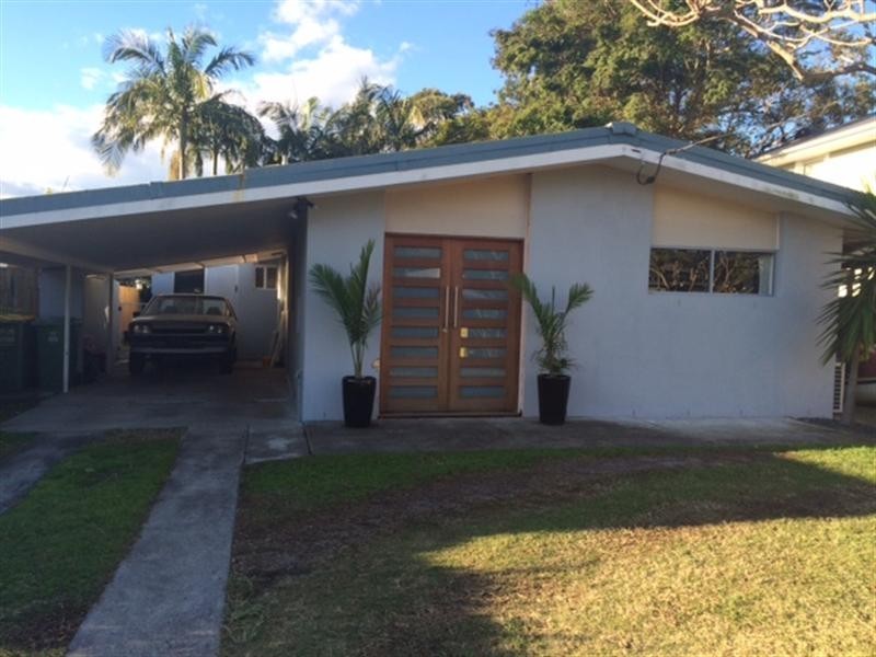 17 Coombabah Road, Runaway Bay QLD 4216