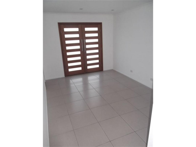 17 Coombabah Road, Runaway Bay QLD 4216