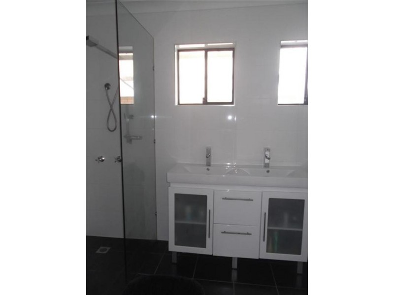 17 Coombabah Road, Runaway Bay QLD 4216