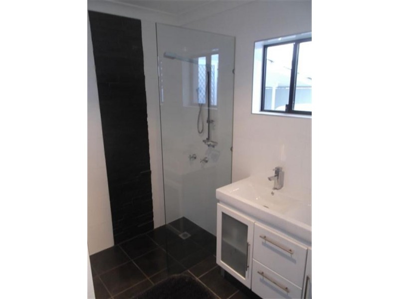 17 Coombabah Road, Runaway Bay QLD 4216