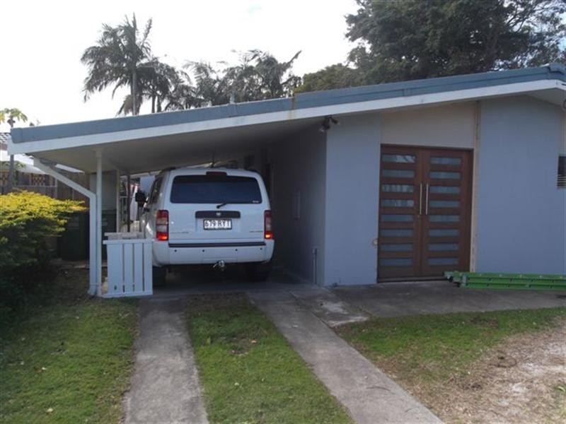 17 Coombabah Road, Runaway Bay QLD 4216