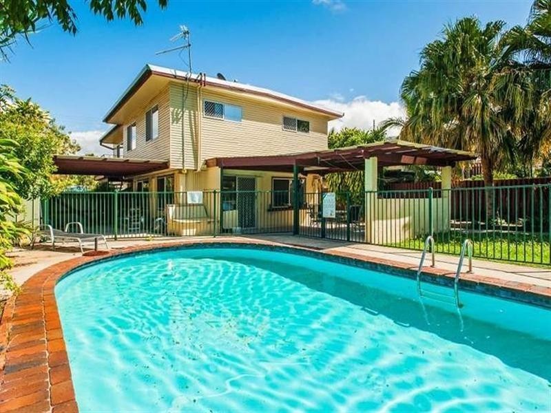 15 Iando Street, Coombabah QLD 4216