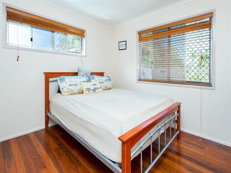 15 Iando Street, Coombabah QLD 4216