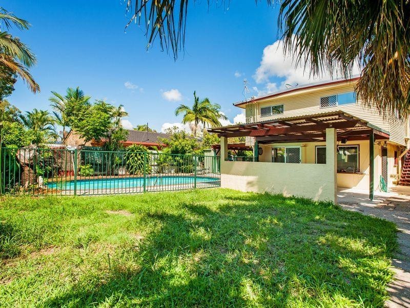 15 Iando Street, Coombabah QLD 4216