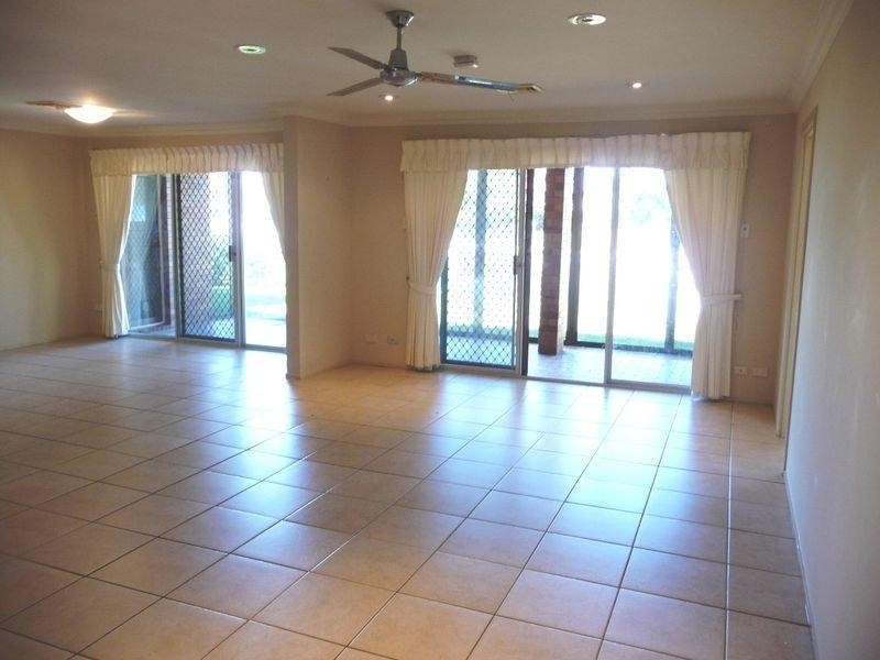 25 O’Grady Drive, Paradise Point QLD 4216