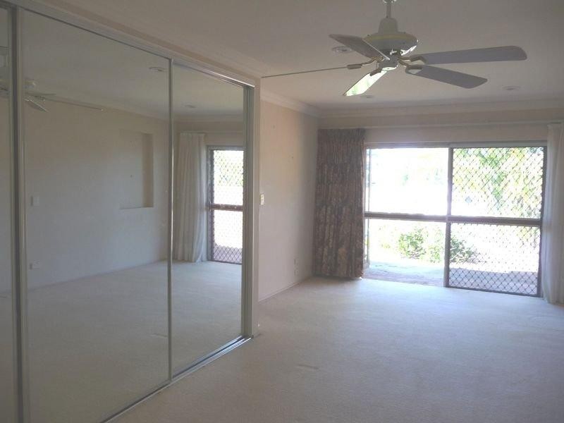 25 O’Grady Drive, Paradise Point QLD 4216