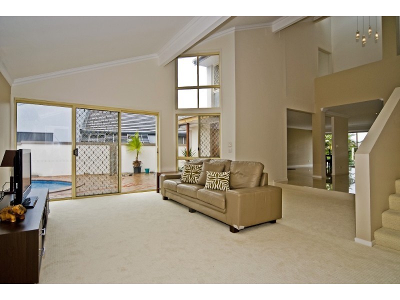 5 Smugglers Place, Runaway Bay QLD 4216