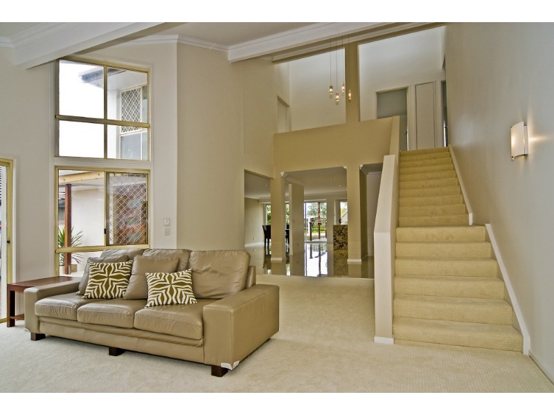 5 Smugglers Place, Runaway Bay QLD 4216