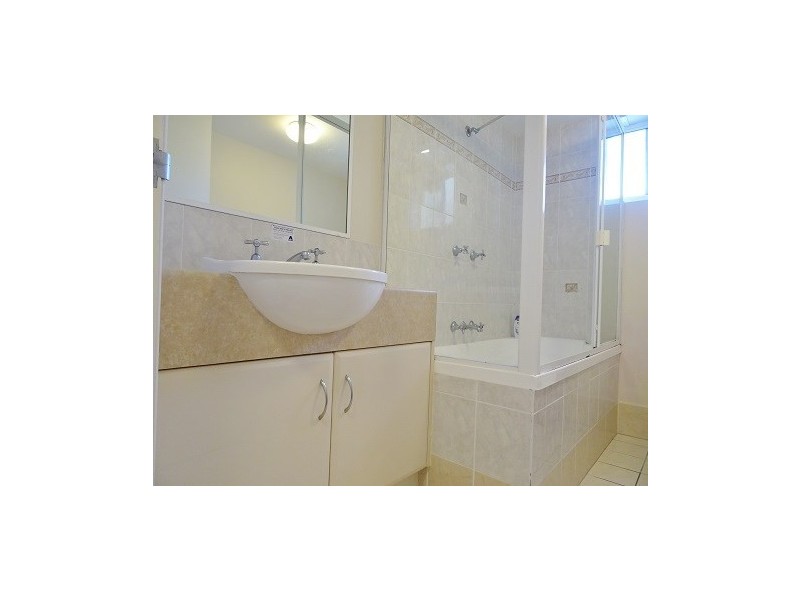 32/484 Marine Parade, Biggera Waters QLD 4216