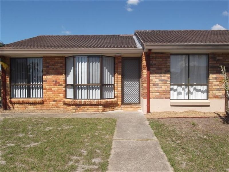 1/2 Warrie Close, Paradise Point QLD 4216