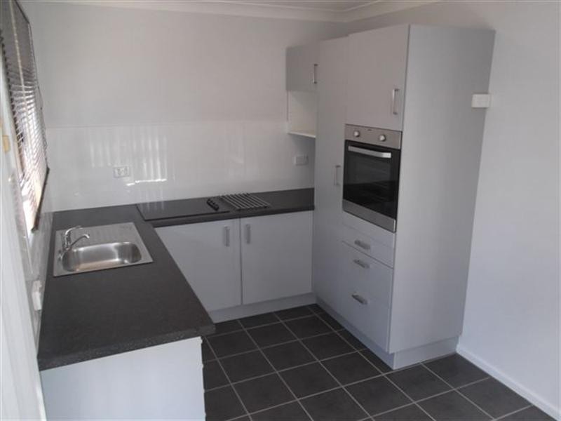 1/2 Warrie Close, Paradise Point QLD 4216