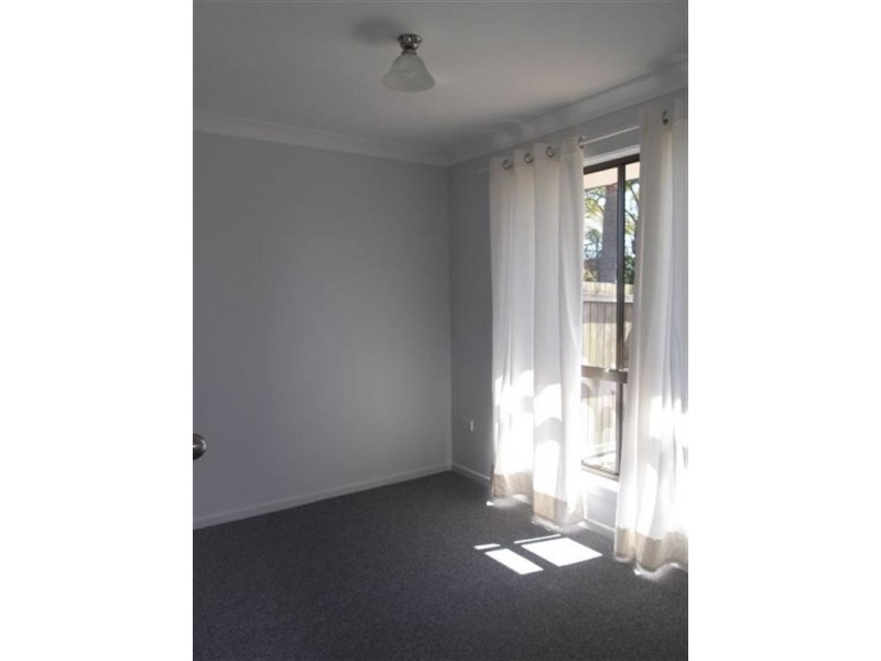 1/2 Warrie Close, Paradise Point QLD 4216