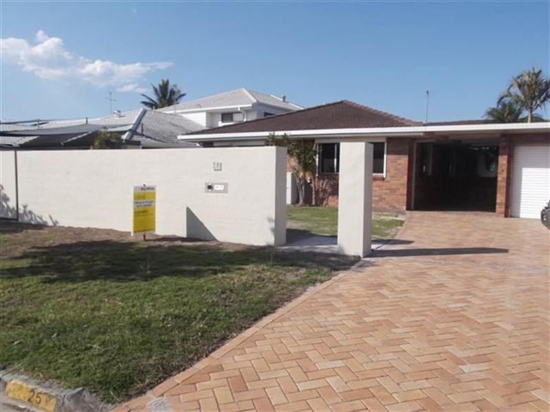 25 O’Grady Drive, Paradise Point QLD 4216